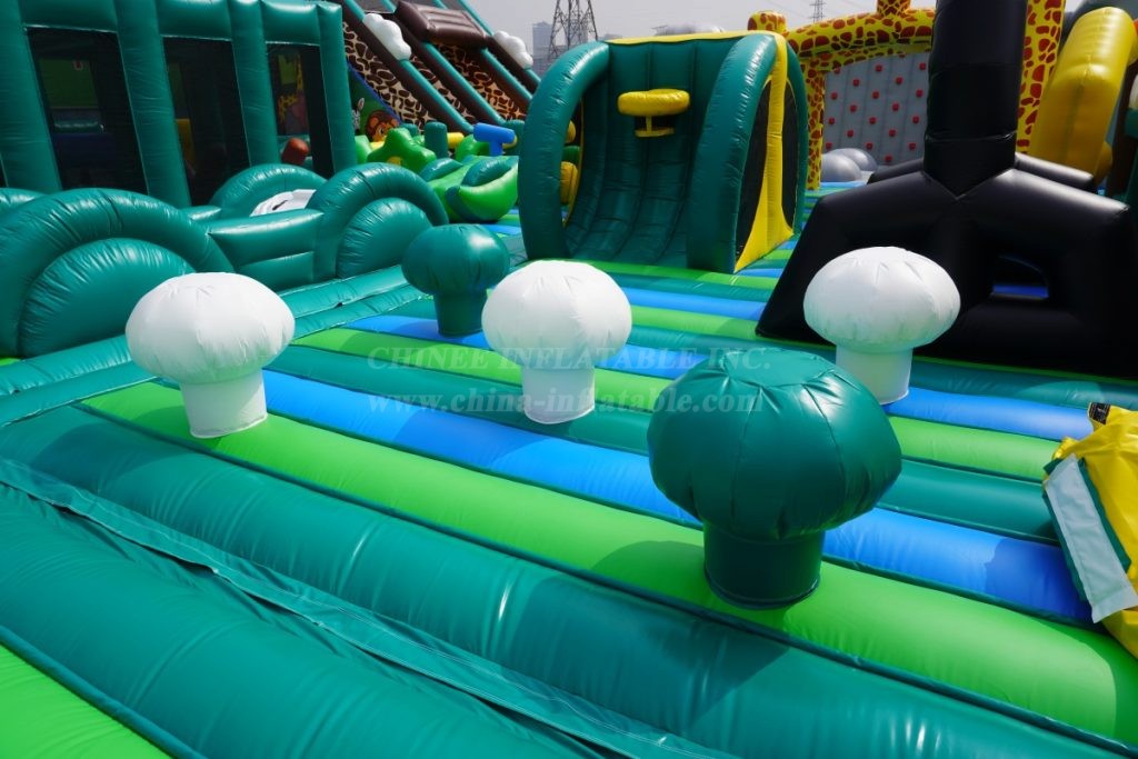 T6-801 768m² Inflatable Park