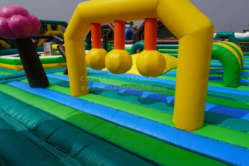 T6-801 768m² Inflatable Park